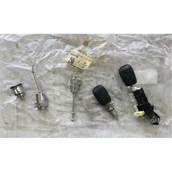 Dacia 806015773R Jogger 806015773R Kontak Anahtar Seti 80